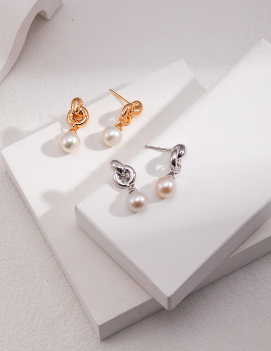 Simple design silver pearl earrings