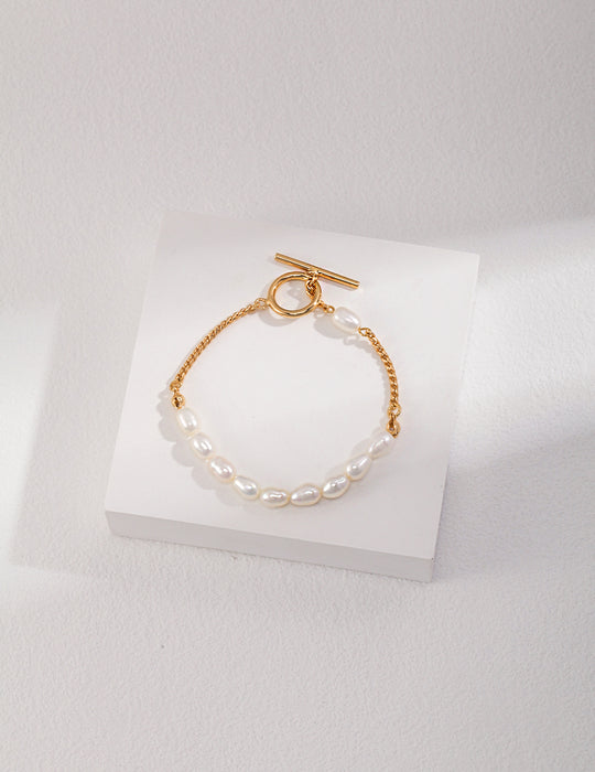 Minimalist French pearl bracelet