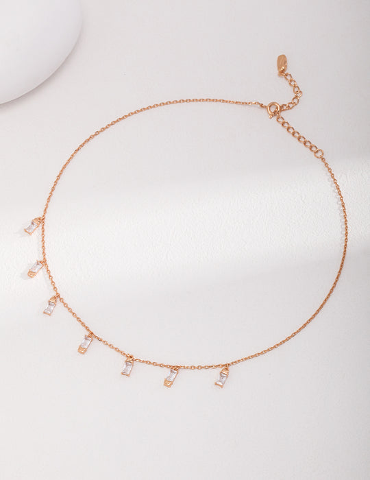 Zircon pendant chain choker