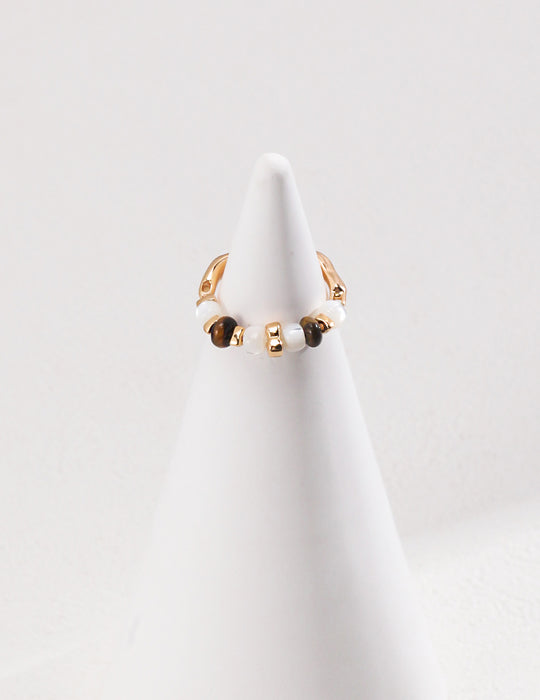 Classic vintage drop stud earring" "Chic retro drop stud earring design" "Timeless vintage-inspired drop stud earring" "Elegant antique-style drop stud earring" "Stylish vintage drop stud earring for all occasions" "Sophisticated retro drop stud earring w